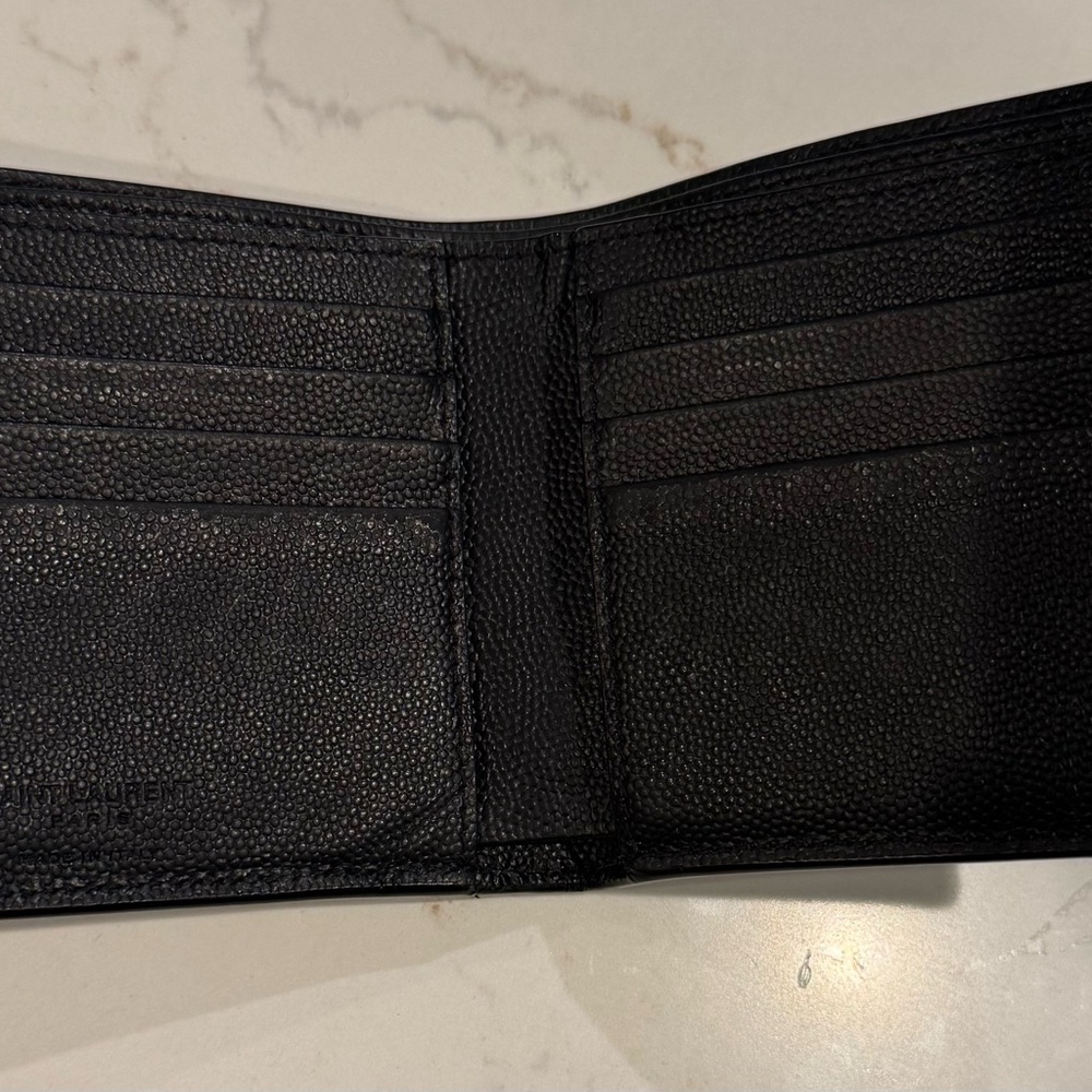 SAINT LAURENT PARIS EAST/WEST WALLET IN GRAIN DE POUDRE LEATHER in black - Picture 5 of 10